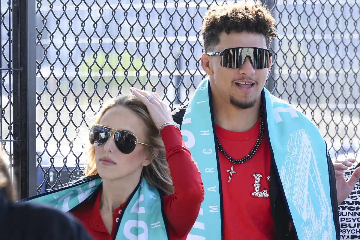 Patrick Mahomes applauds wife Brittany’s post on Taylor Swift’s birthday