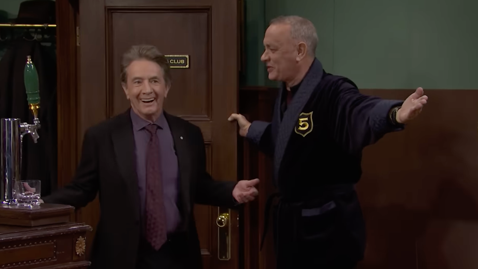 On ‘S.N.L.,’ Tom Hanks Inducts Martin Short Into the Five-Timers Club