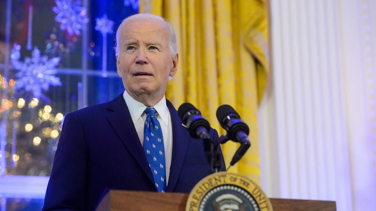 Biden sets ‘ambitious’ new goal to slash carbon emissions